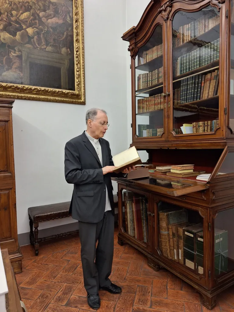 Mons-Navoni-2-1-scaled